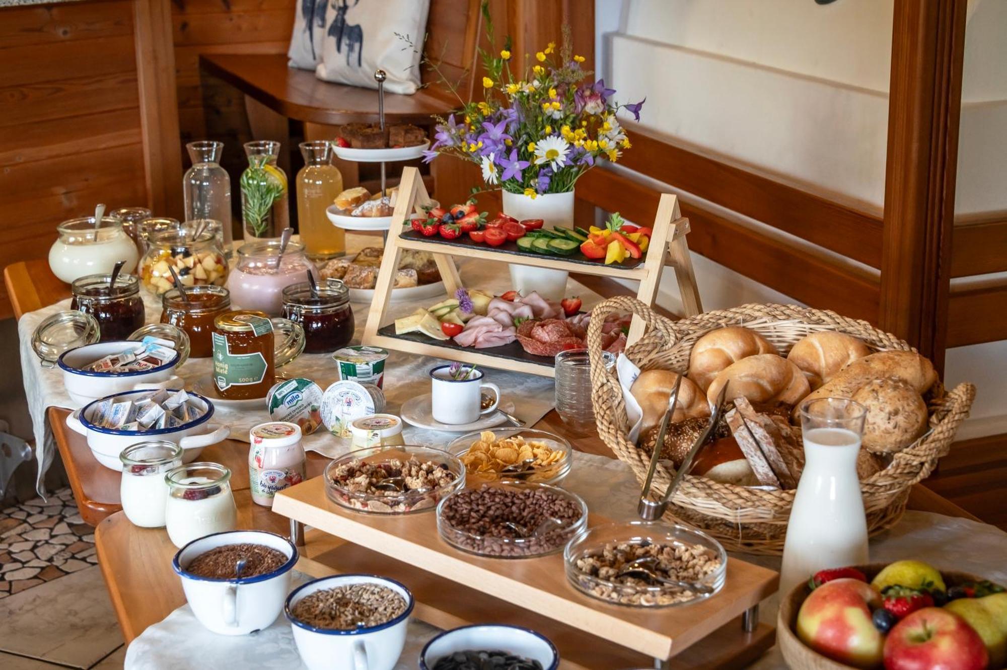 Trinnerhof- Hof Chalets Und Obsthof Mit Zimmer Natz-Schabs Buitenkant foto