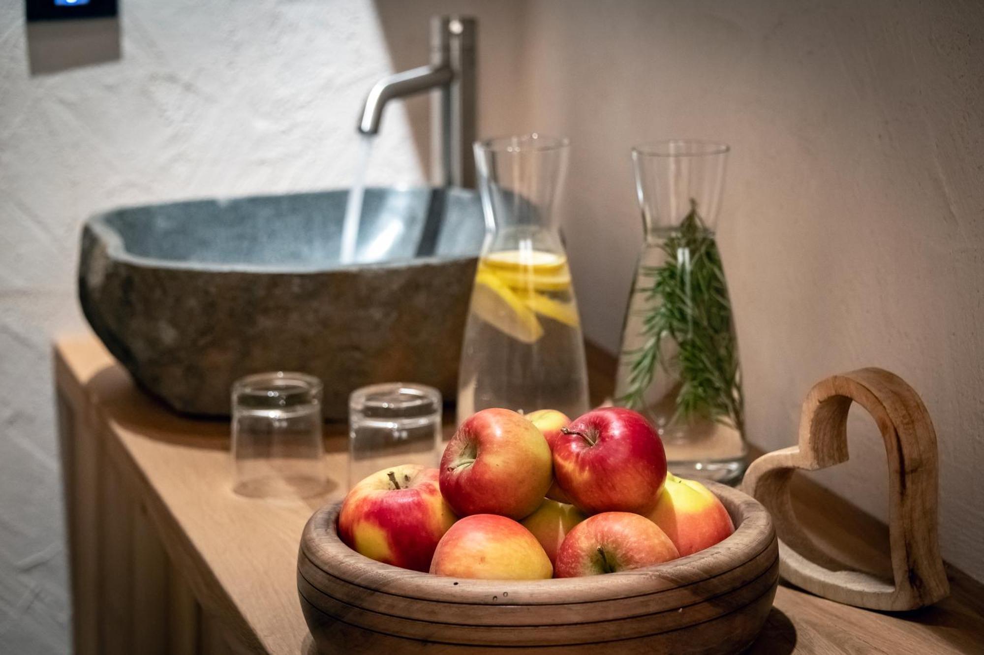 Trinnerhof- Hof Chalets Und Obsthof Mit Zimmer Natz-Schabs Buitenkant foto