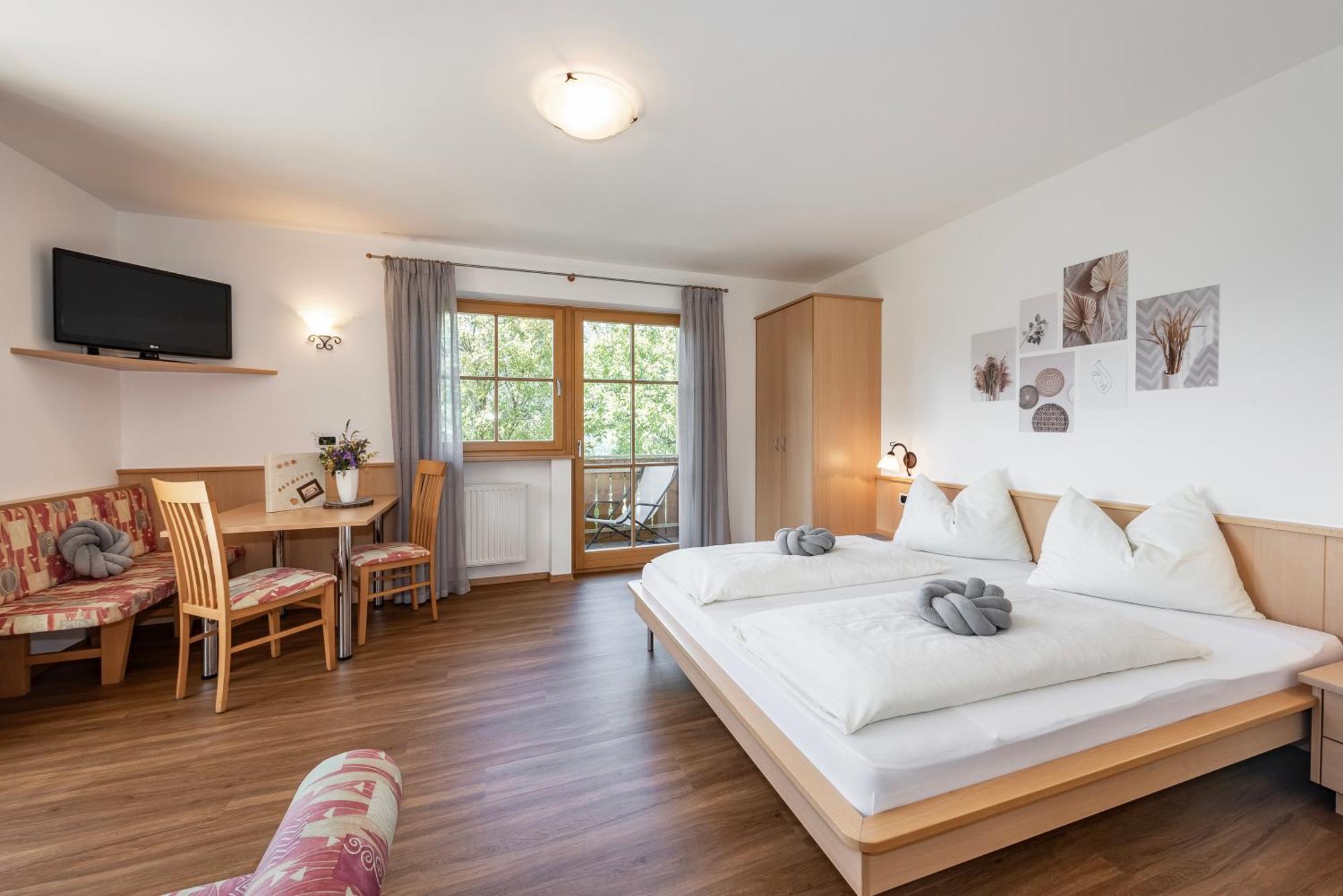 Trinnerhof- Hof Chalets Und Obsthof Mit Zimmer Natz-Schabs Buitenkant foto