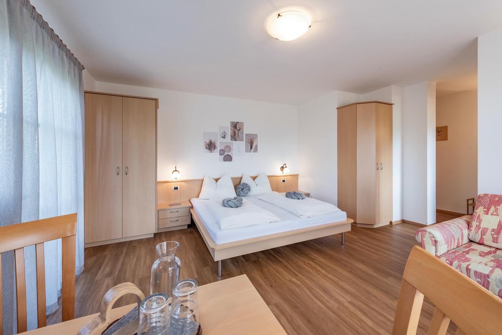Trinnerhof- Hof Chalets Und Obsthof Mit Zimmer Natz-Schabs Buitenkant foto
