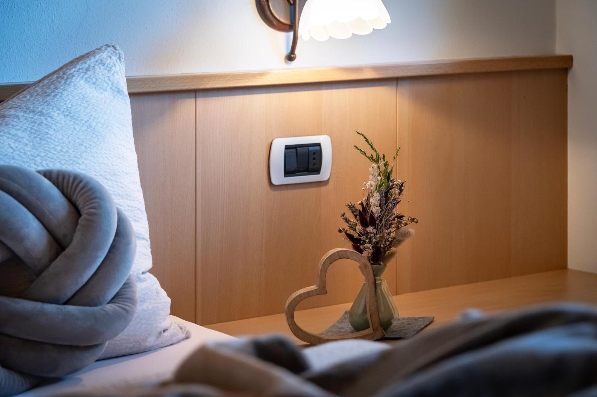 Trinnerhof- Hof Chalets Und Obsthof Mit Zimmer Natz-Schabs Buitenkant foto