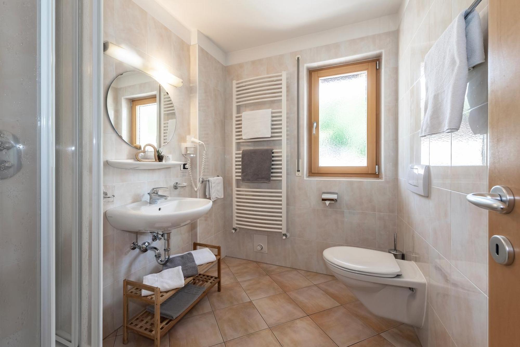 Trinnerhof- Hof Chalets Und Obsthof Mit Zimmer Natz-Schabs Buitenkant foto