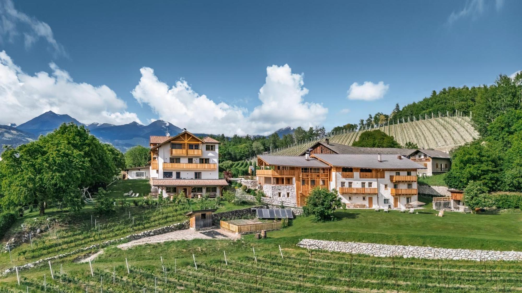 Trinnerhof- Hof Chalets Und Obsthof Mit Zimmer Natz-Schabs Buitenkant foto